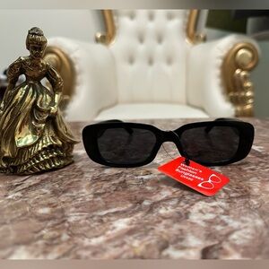Black Women's Sunglasses -NWT